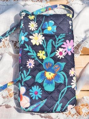 Vera Bradley Phone Case Crossbody Bag Purse Quilted Moonlight Garden Blue Floral